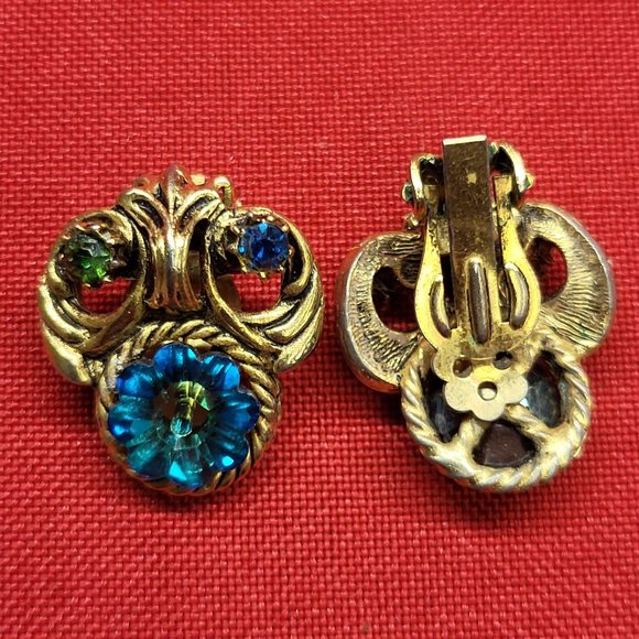 Vintage Gold Tone Green and Blue Rhinestones Clip Earrings - Picture 7 of 9
